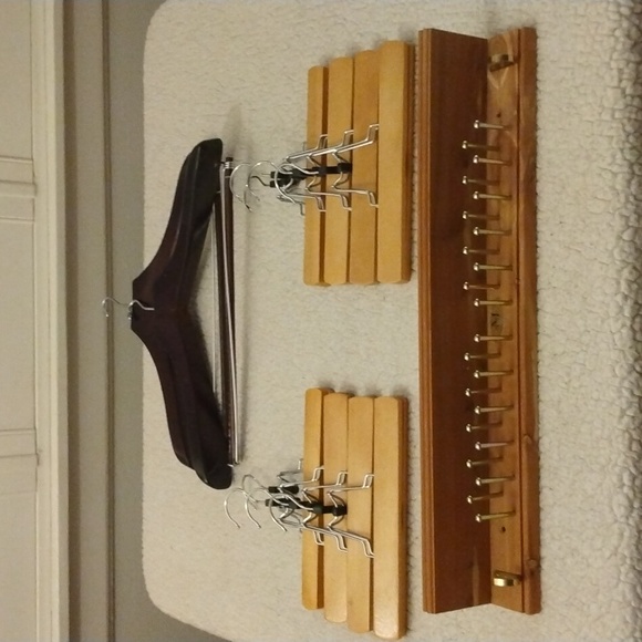 2 Wood Suit Hangers/8 Pants Hangers/1 Cedar Tie Rack - All for 1 Price - Picture 1 of 5